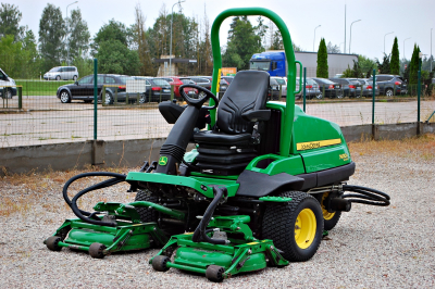 JOHN DEERE 7400A TerrainCut