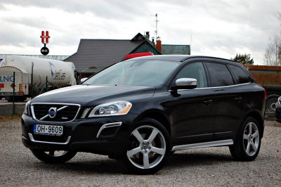 VOLVO XC60 R-DESIGN