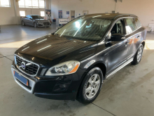 VOLVO XC60 AWD MOMENTUM