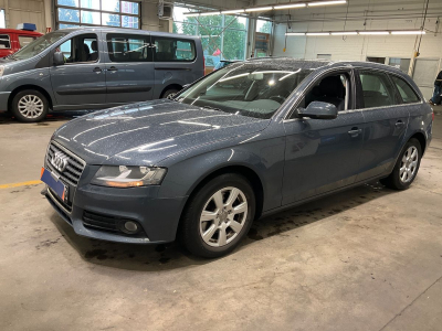 AUDI A4 AVANT AMBIENTE