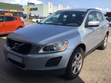 VOLVO XC60 AWD MOMENTUM